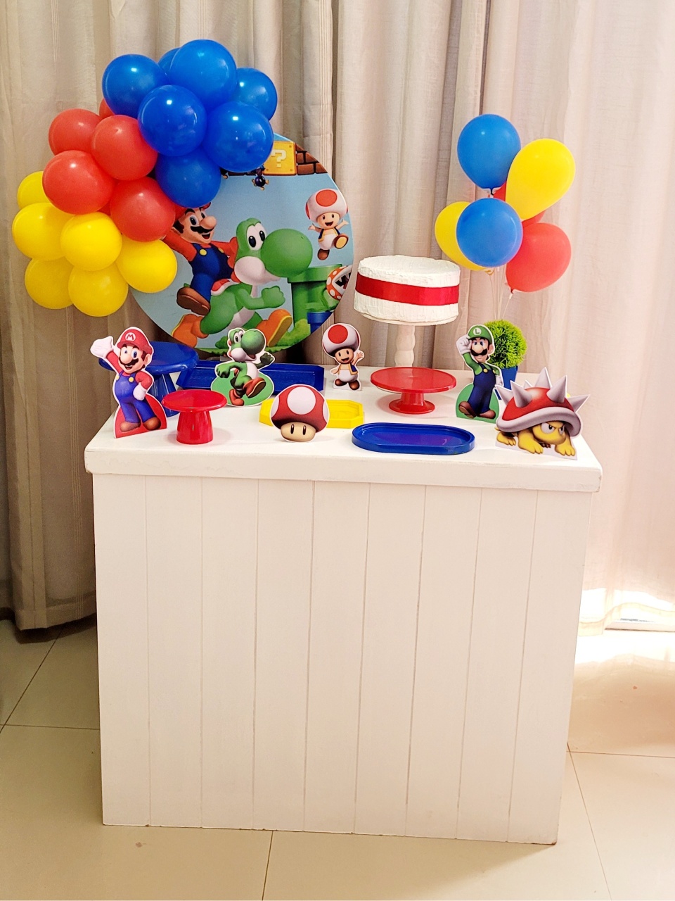 Kit Composto Com Balão - Super Mario  - É Só Um Bolinho Locações 