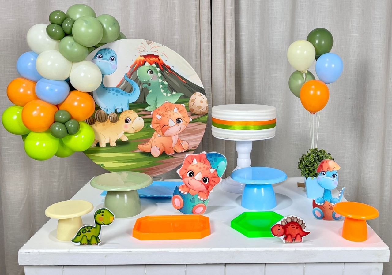 Kit Mesa Com Balão -  Dino Baby 2 - É Só Um Bolinho Locações 