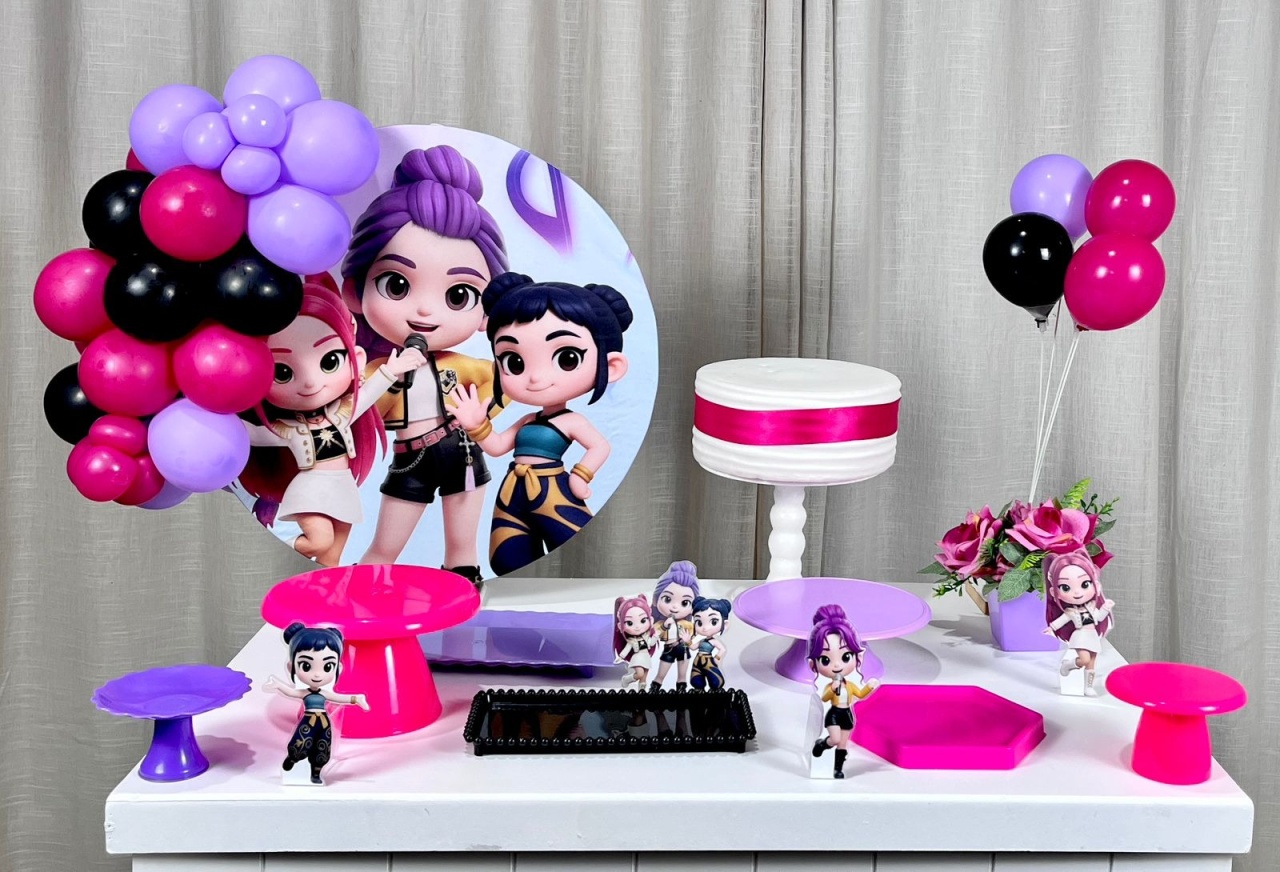 Kit Mesa Com Balão - Guerreira Do Kpop Ia - É Só Um Bolinho Locações 