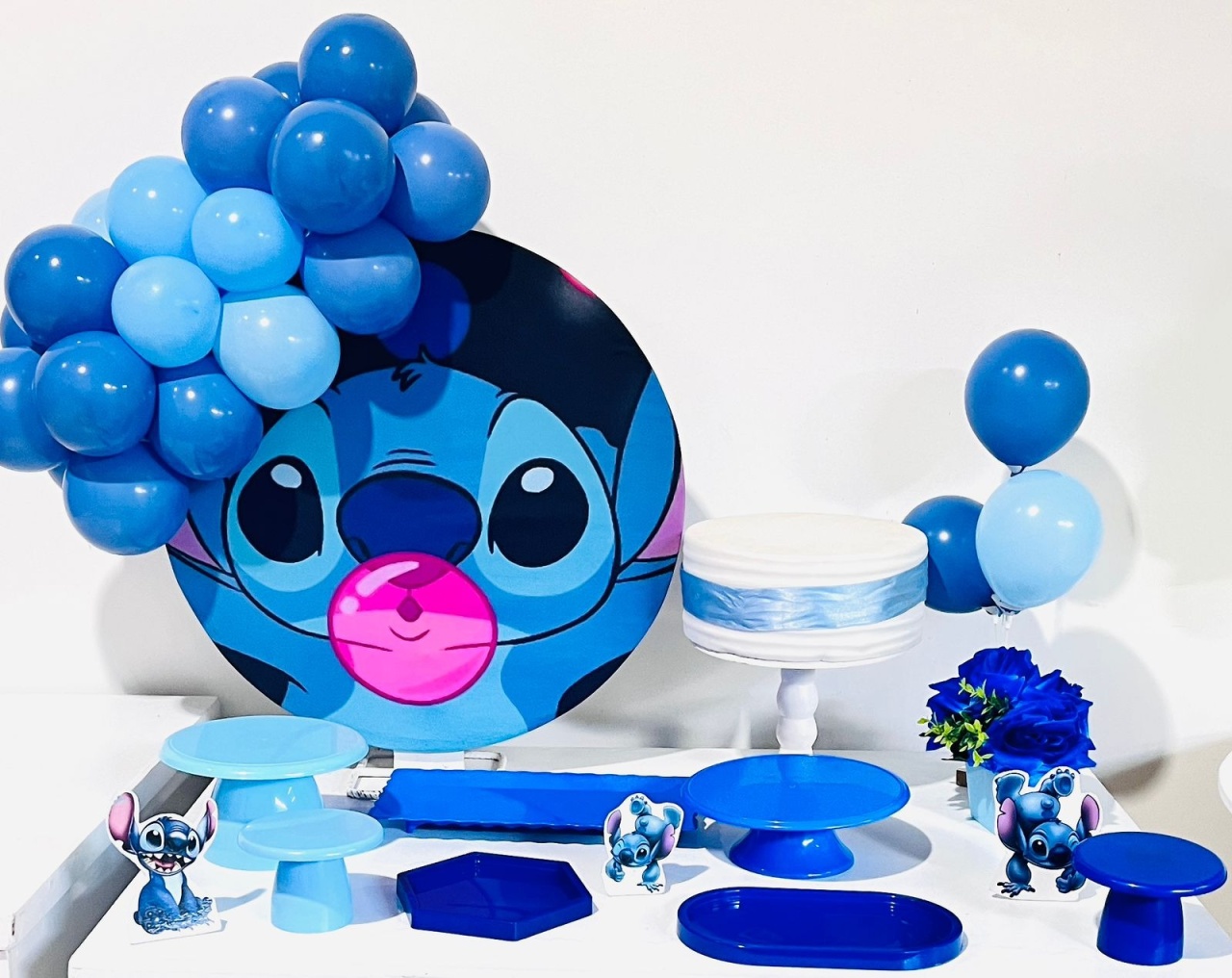 Kit Mesa Com Balão -  Stitch 3 - É Só Um Bolinho Locações 