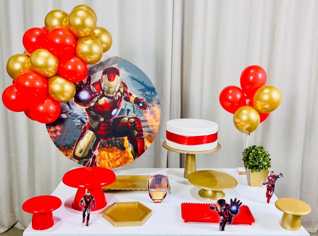 Kit Mesa Com Balão - Homem  de Ferro - É Só Um Bolinho Locações 