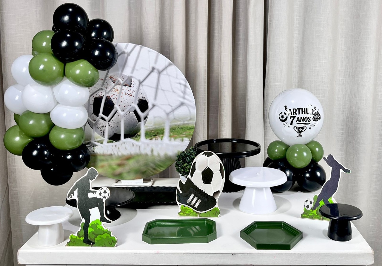 Kit Mesa Box de Balão - Futebol - É Só Um Bolinho Locações 