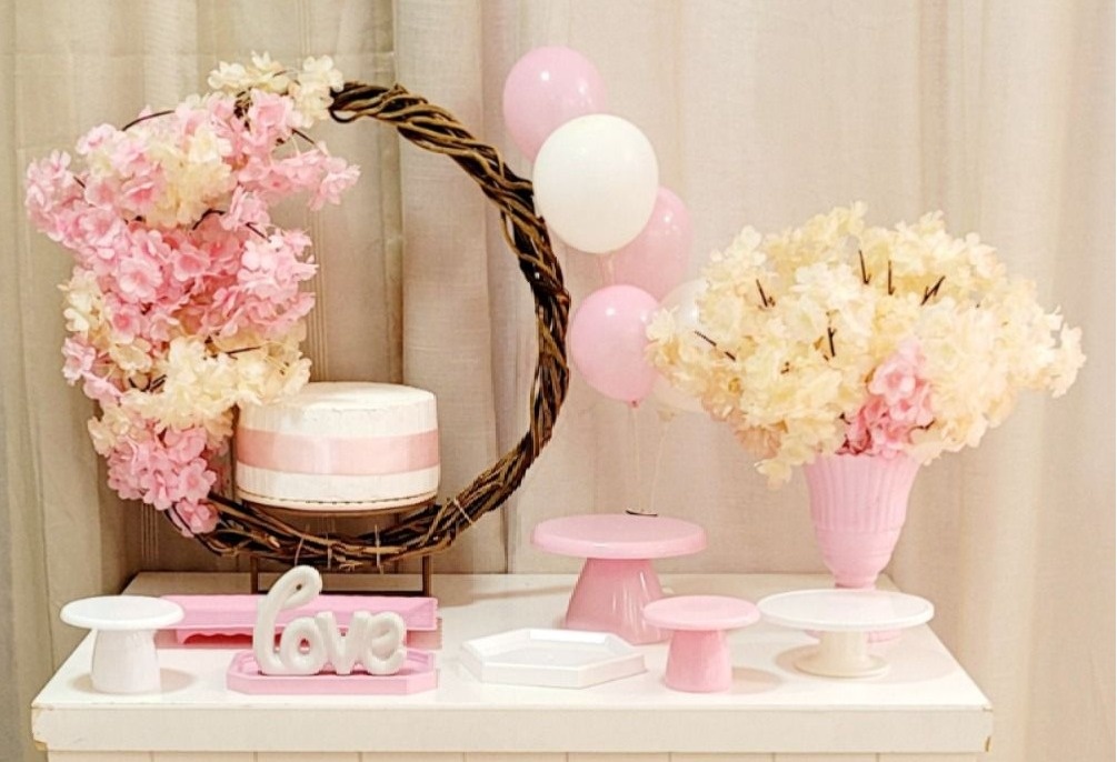 Kit Mesa Com Balão -  Cerejeira/Flores - É Só Um Bolinho Locações 