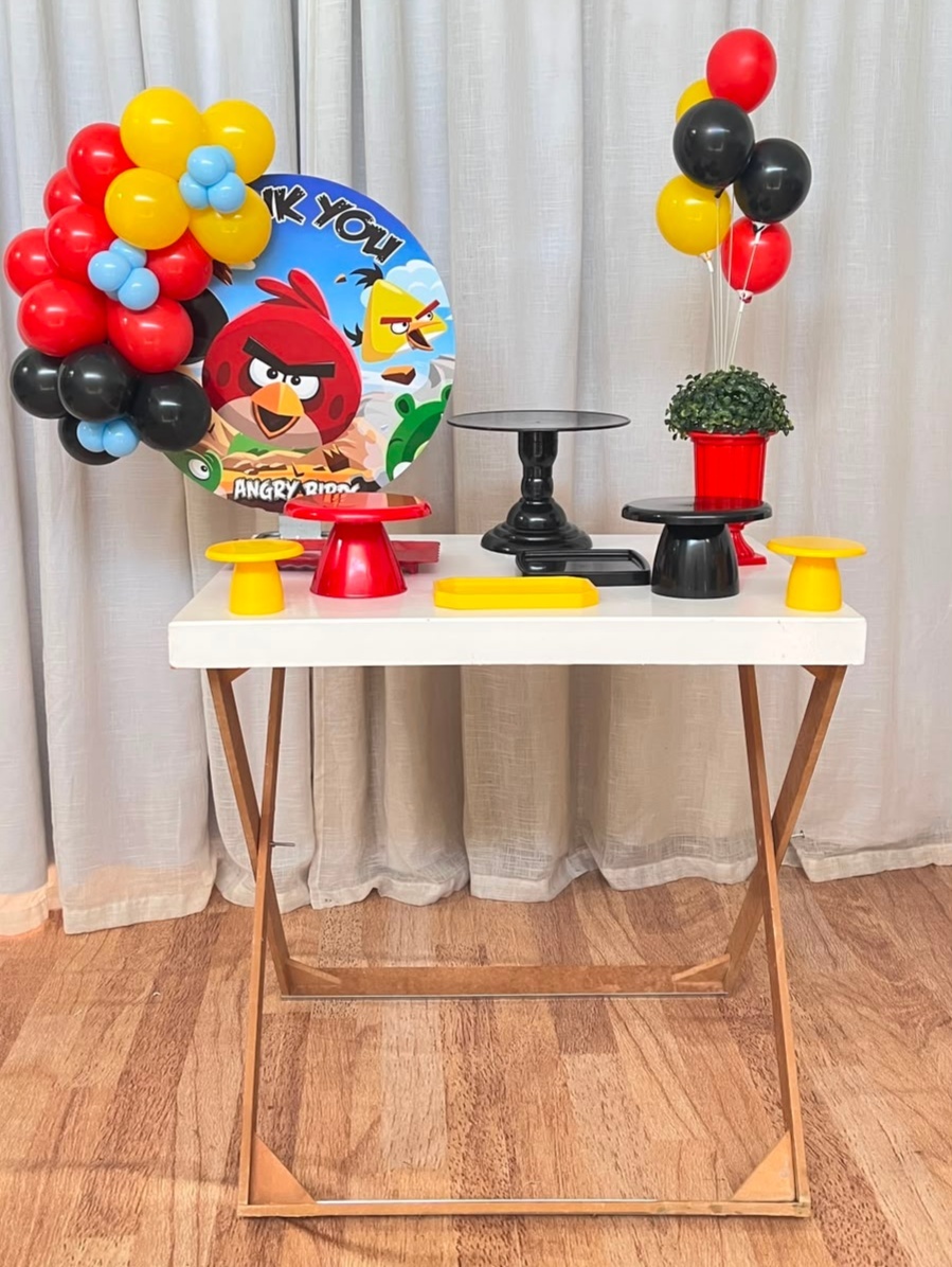 Kit Composto Na Mesa X Com Balão - Sem Tema - É Só Um Bolinho Locações 