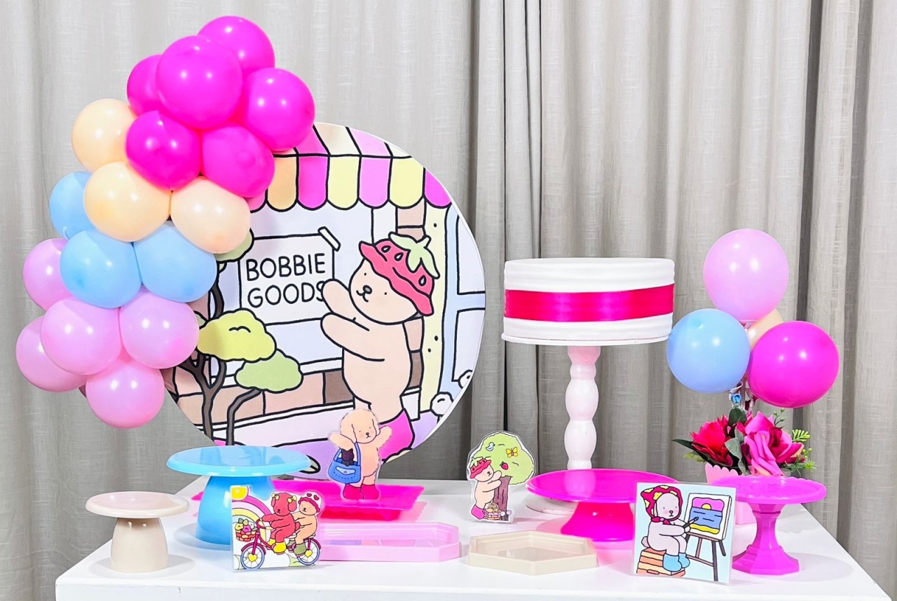 Kit Mesa Com Balão - Bobbie Guds - É Só Um Bolinho Locações 