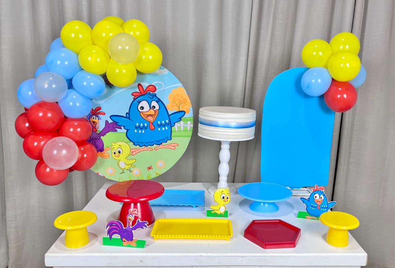 Kit Mesa Premium Com Balão - Galinha Pintadinha Masculino  - É Só Um Bolinho Locações 