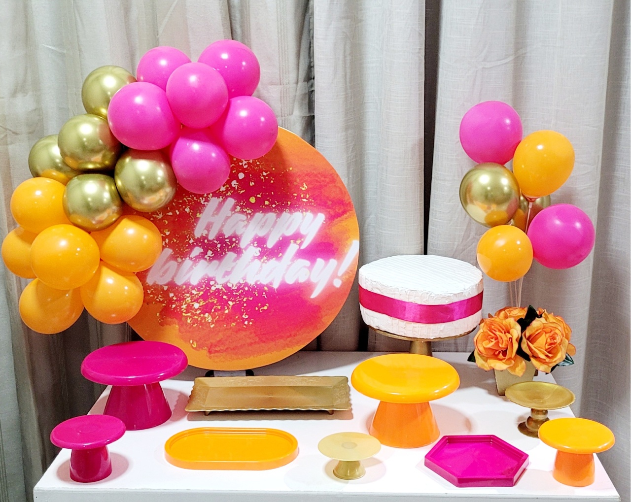 Kit Mesa Com Balão - Happy Birthday 4 - 2/2 - É Só Um Bolinho Locações 