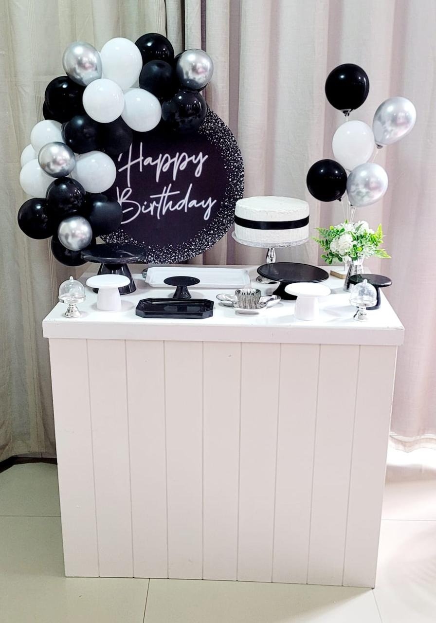 Kit Composto Com Balão - Happy Birthday 2 - É Só Um Bolinho Locações 
