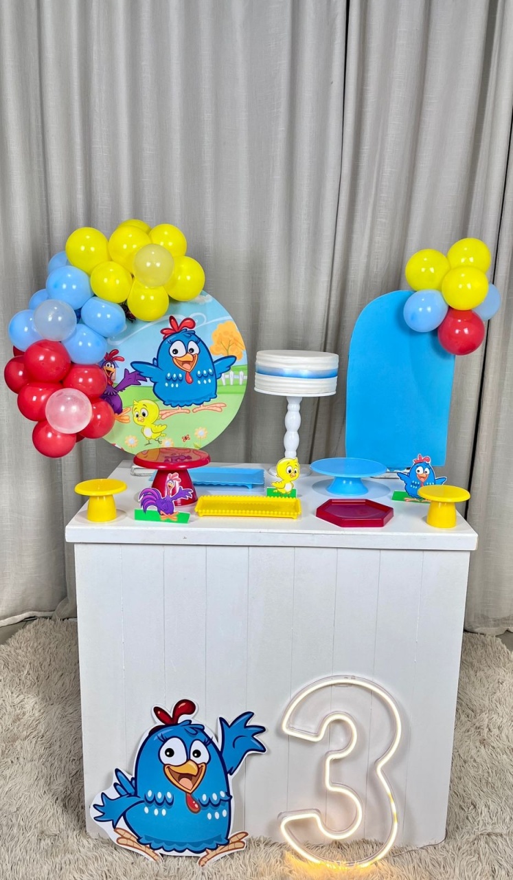 Kit Mini Festa Basic Com Led - Galinha Pintadinha  - É Só Um Bolinho Locações 