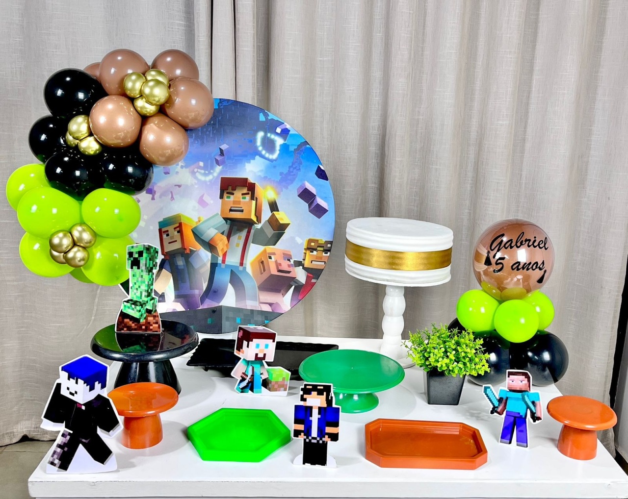 Kit Mesa Box de Balão - Minecraft  - É Só Um Bolinho Locações 