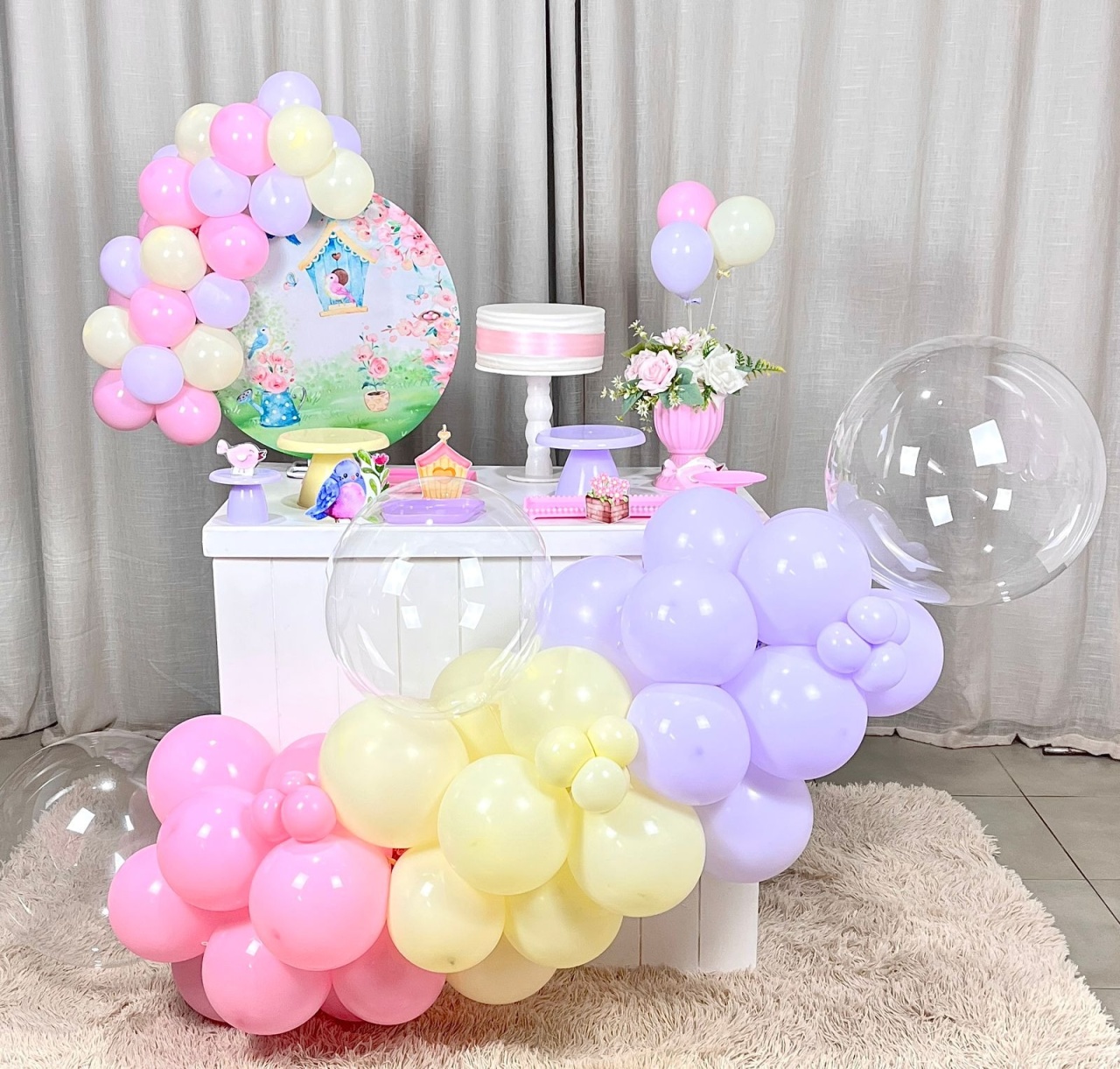 Mini Festa Gold Basic Com Led - Jardim Encantado 3 - 2/2  - É Só Um Bolinho Locações 