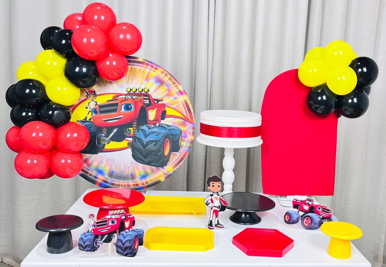 Kit Mesa Premium Com Balão - Blaze - É Só Um Bolinho Locações 