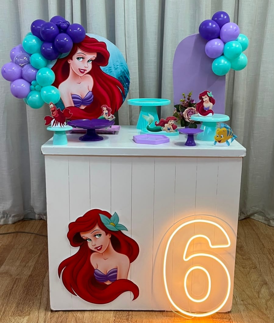 Kit Mini Festa Basic Com Led -Ariel - É Só Um Bolinho Locações 