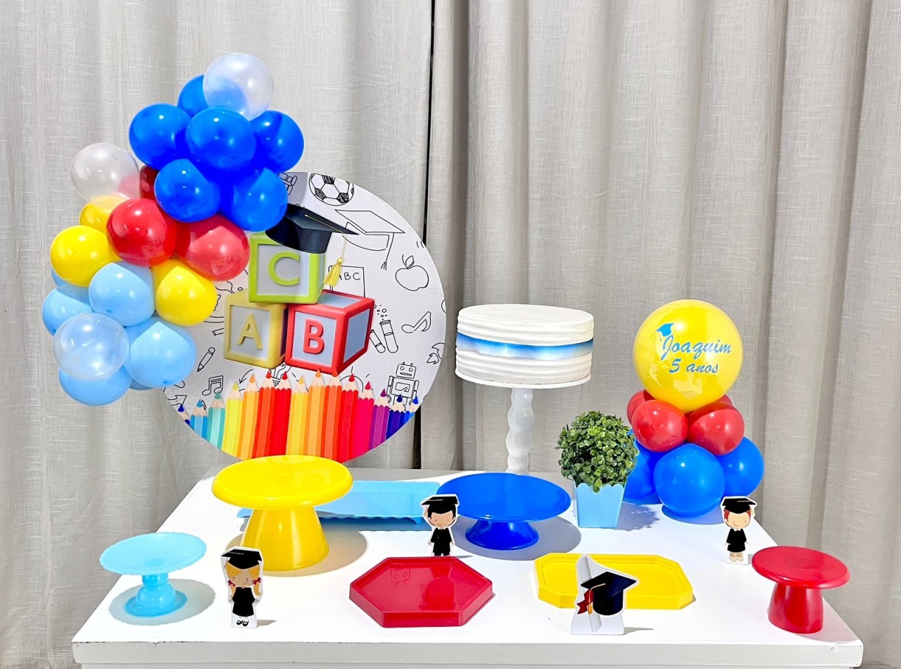 Kit Mesa Box de Balão - Formatura 2 - É Só Um Bolinho Locações 