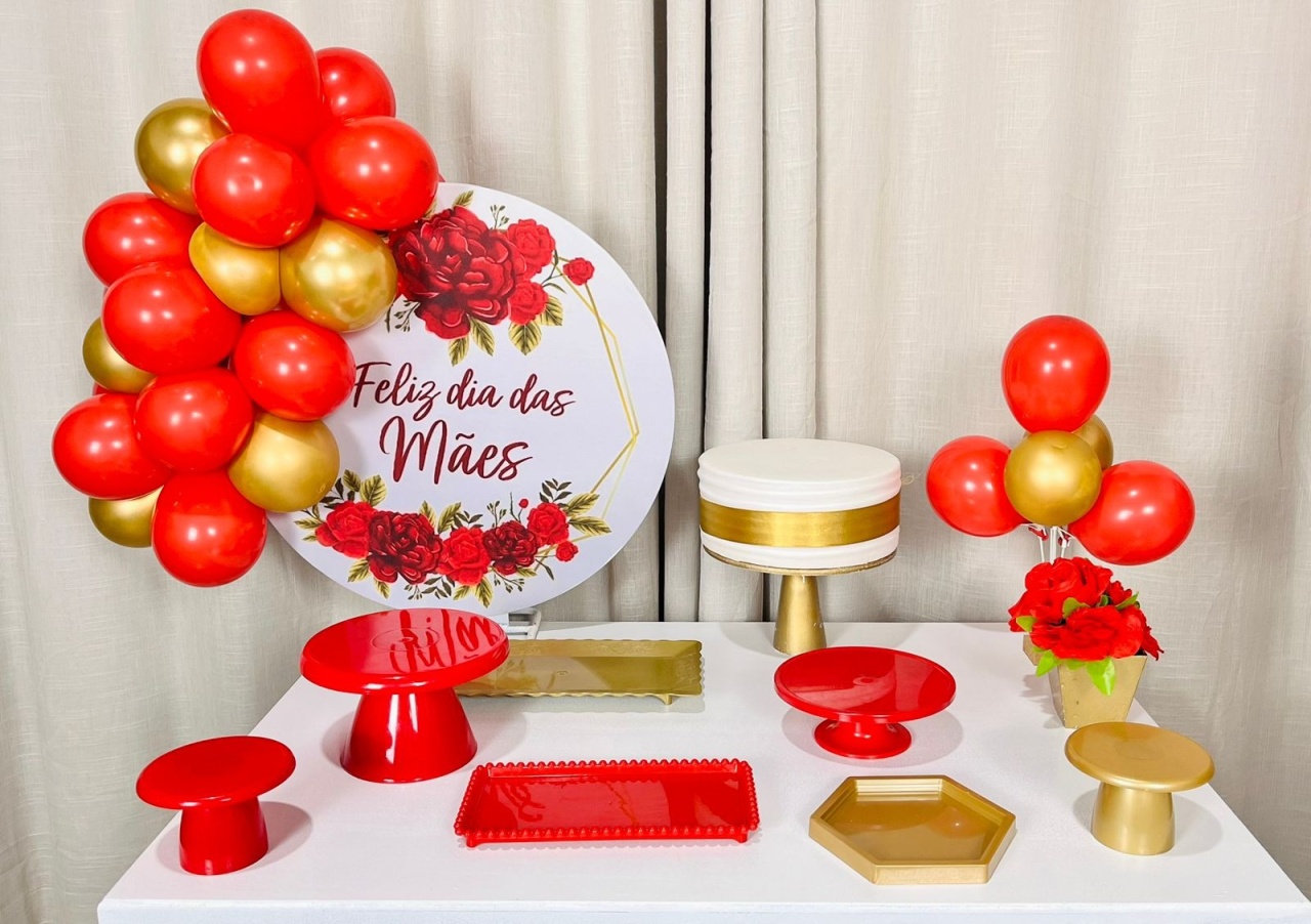 Kit Mesa Com Balão -  Dia das Mães 3 - É Só Um Bolinho Locações 