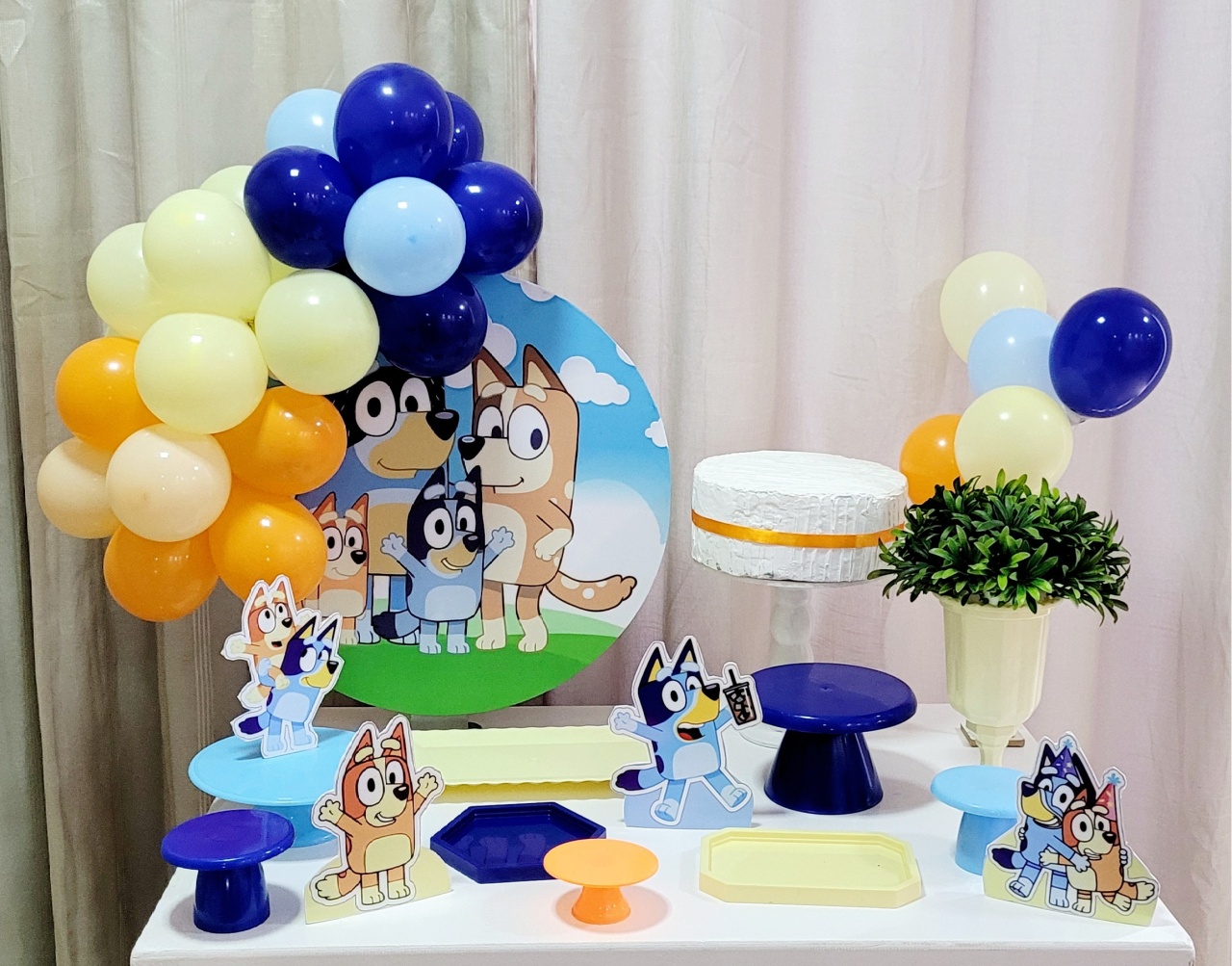 Kit Mesa Com Blue 1/2 - É Só Um Bolinho Locações 
