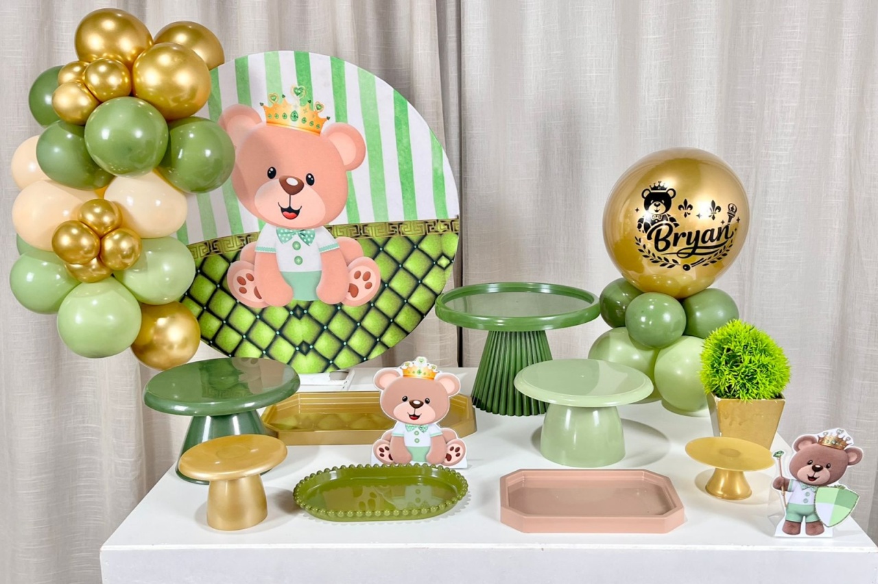 Kit Mesa Box de Balão - Ursinho Realeza  - É Só Um Bolinho Locações 