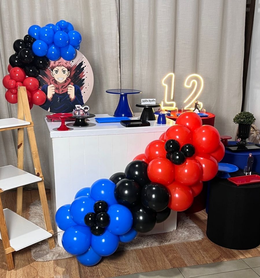 Kit Mini Festa Gold Standard Com Led - Jujutso Kaisen. - É Só Um Bolinho Locações 
