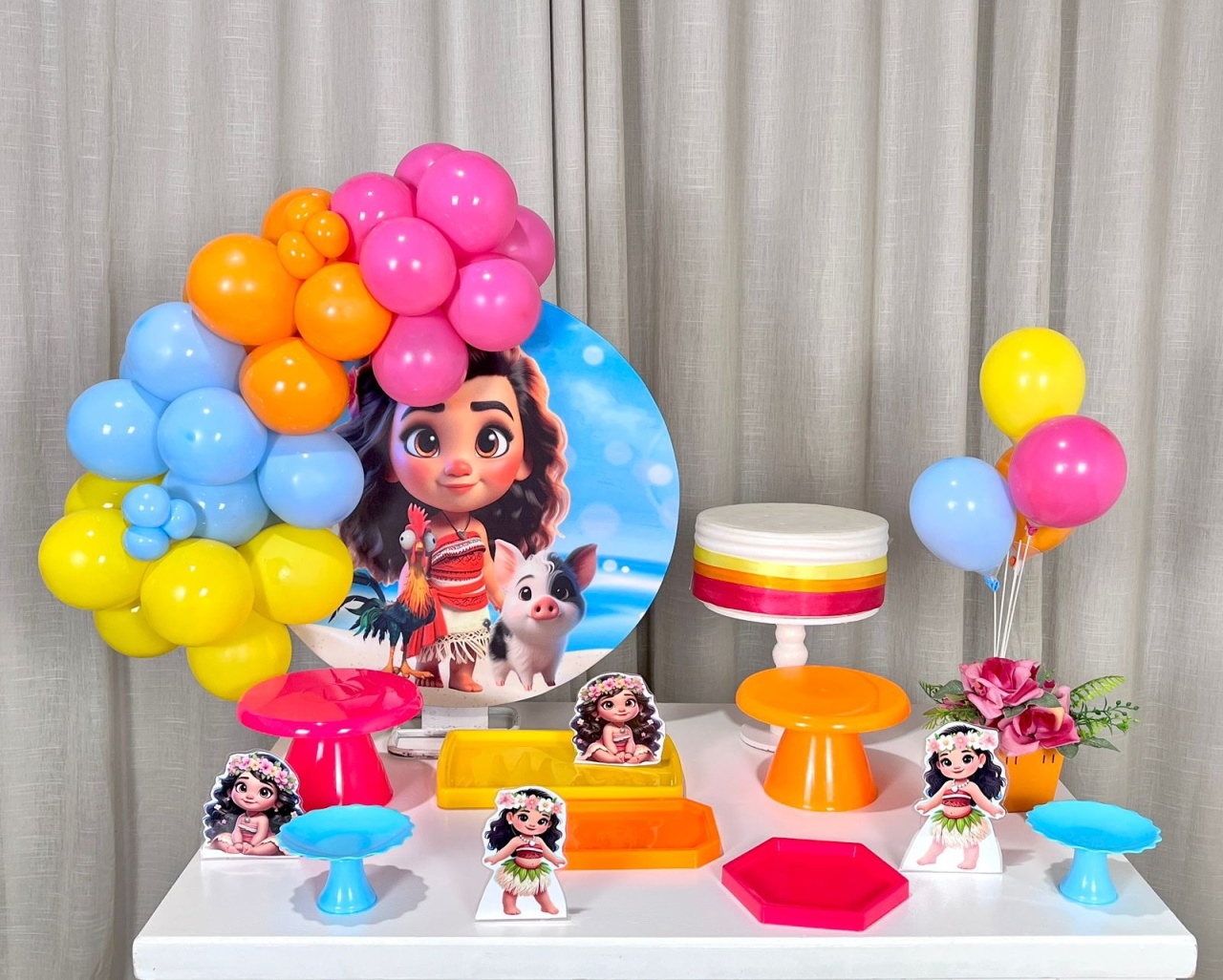 Kit Mesa Com Balão -  Moana Baby 2 - É Só Um Bolinho Locações 