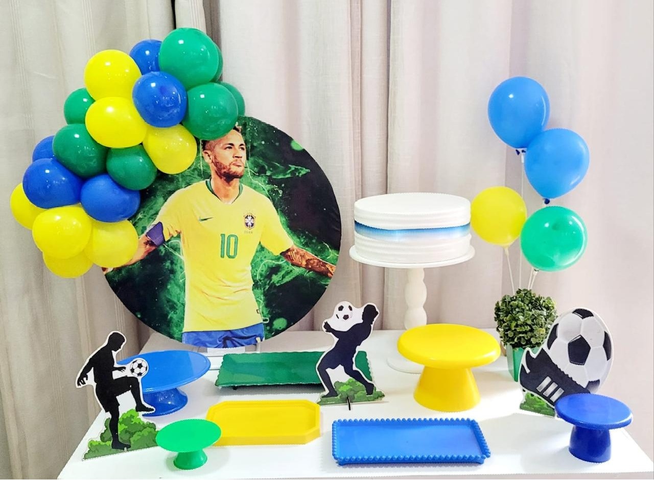Kit Mesa Com Balão -  Neymar 1 - É Só Um Bolinho Locações 