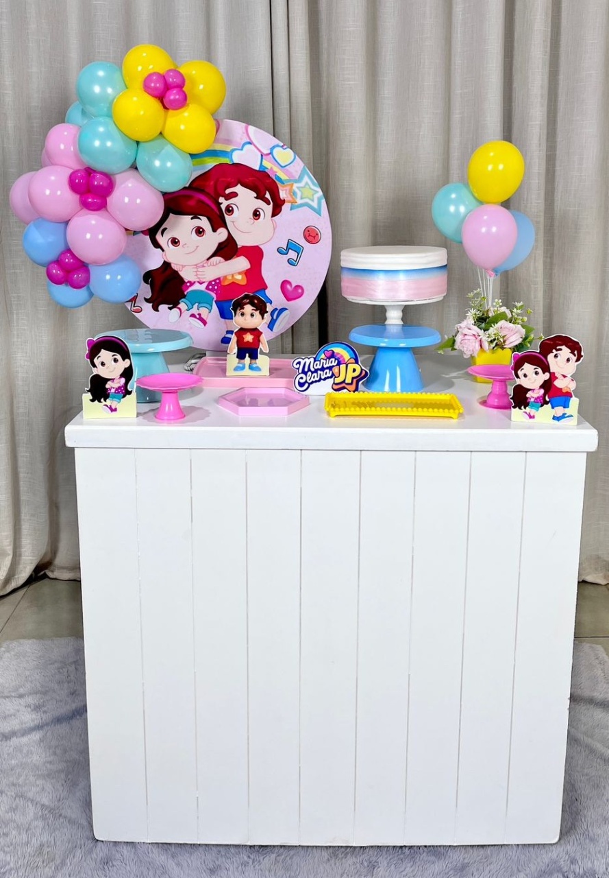 Kit Composto Com Balão - Maria Clara E Jp Feminino  - É Só Um Bolinho Locações 