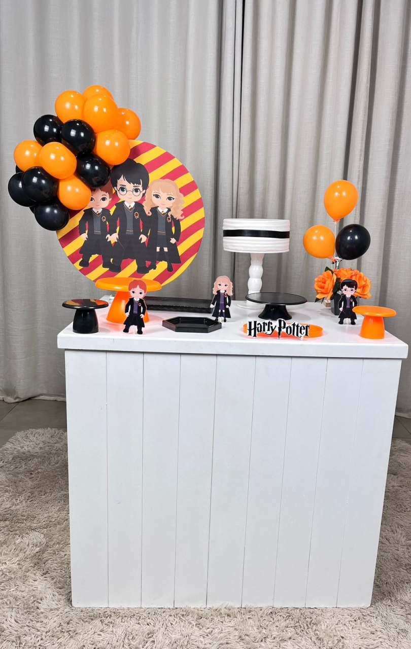Kit Composto Com Balão - Harry Poter Cut  - É Só Um Bolinho Locações 