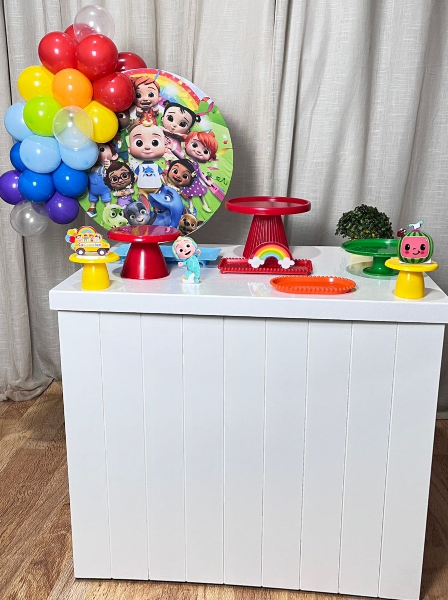 Kit Composto Com Balão - Cocomelon - É Só Um Bolinho Locações 