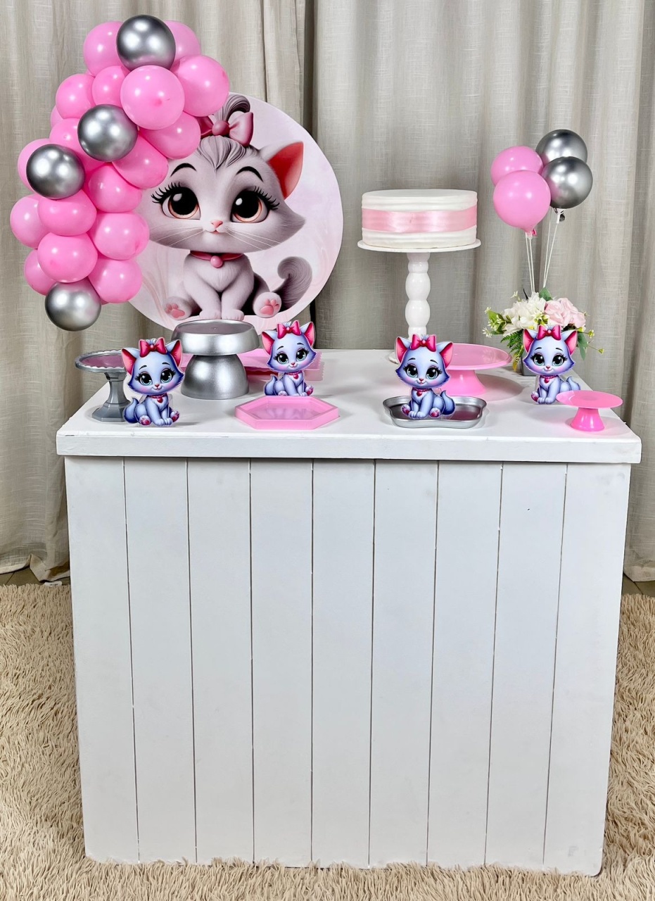 Kit Composto Com Balão - Gatinha  - É Só Um Bolinho Locações 
