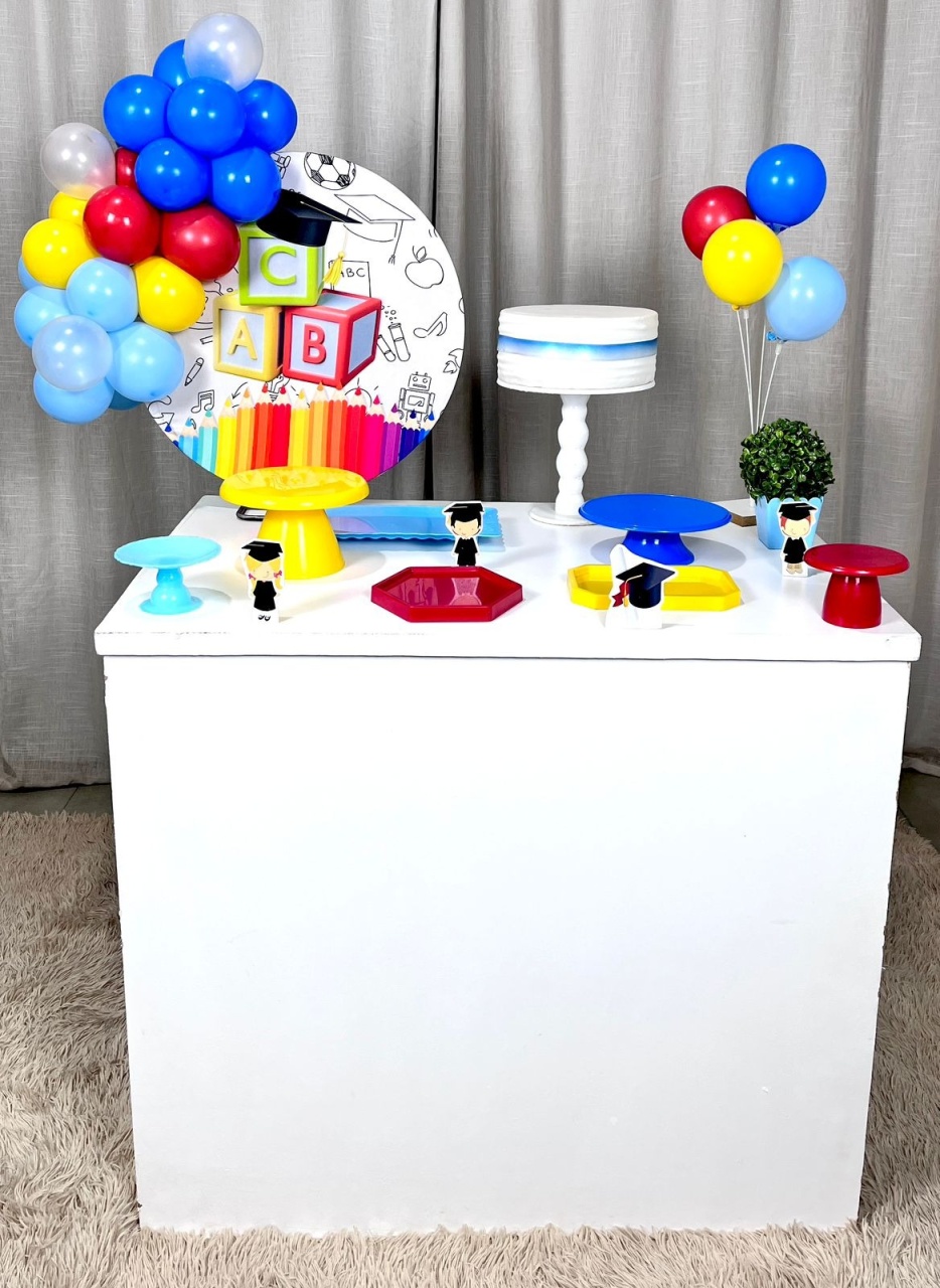 Kit Composto Com Balão - Formatura 2  - É Só Um Bolinho Locações 