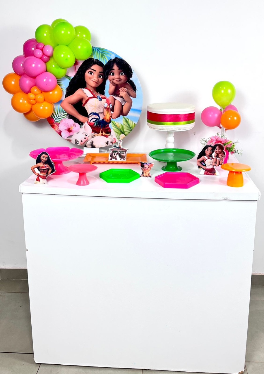 Kit Composto Com Balão - Moana  2  - É Só Um Bolinho Locações 