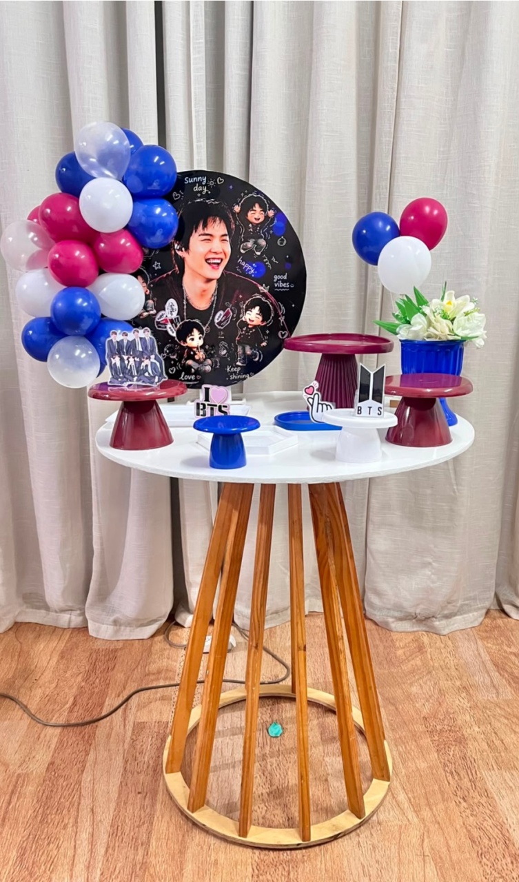 Kit Composto Com Balão- Suga (Bts) Personalizado - É Só Um Bolinho Locações 