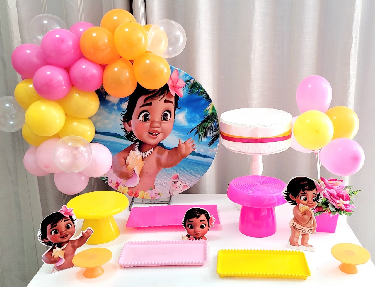 Kit Mesa Com Balão -  Moana Baby 2/2 - É Só Um Bolinho Locações 