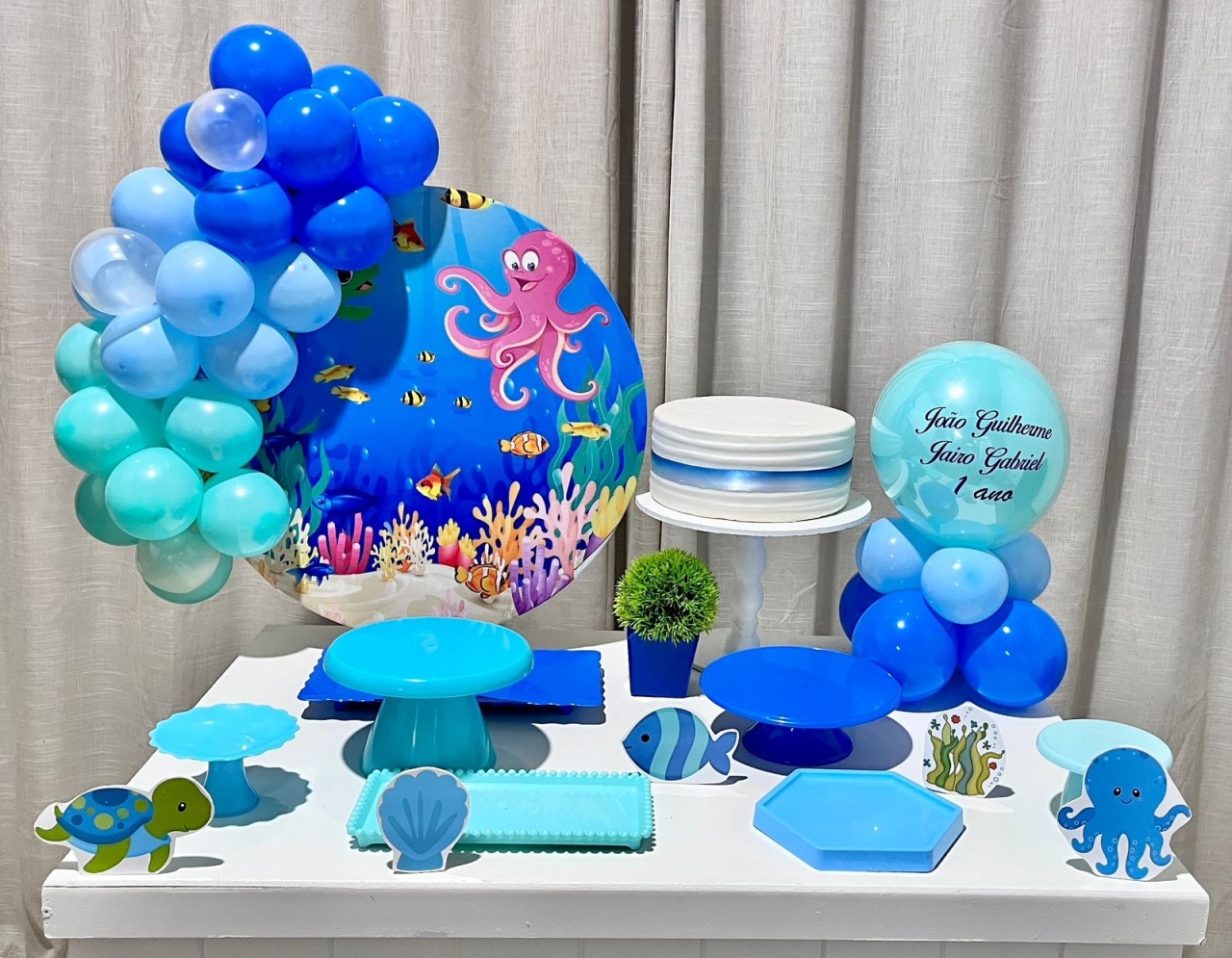Kit Mesa Box de Balão - Fundo Do Mar - É Só Um Bolinho Locações 
