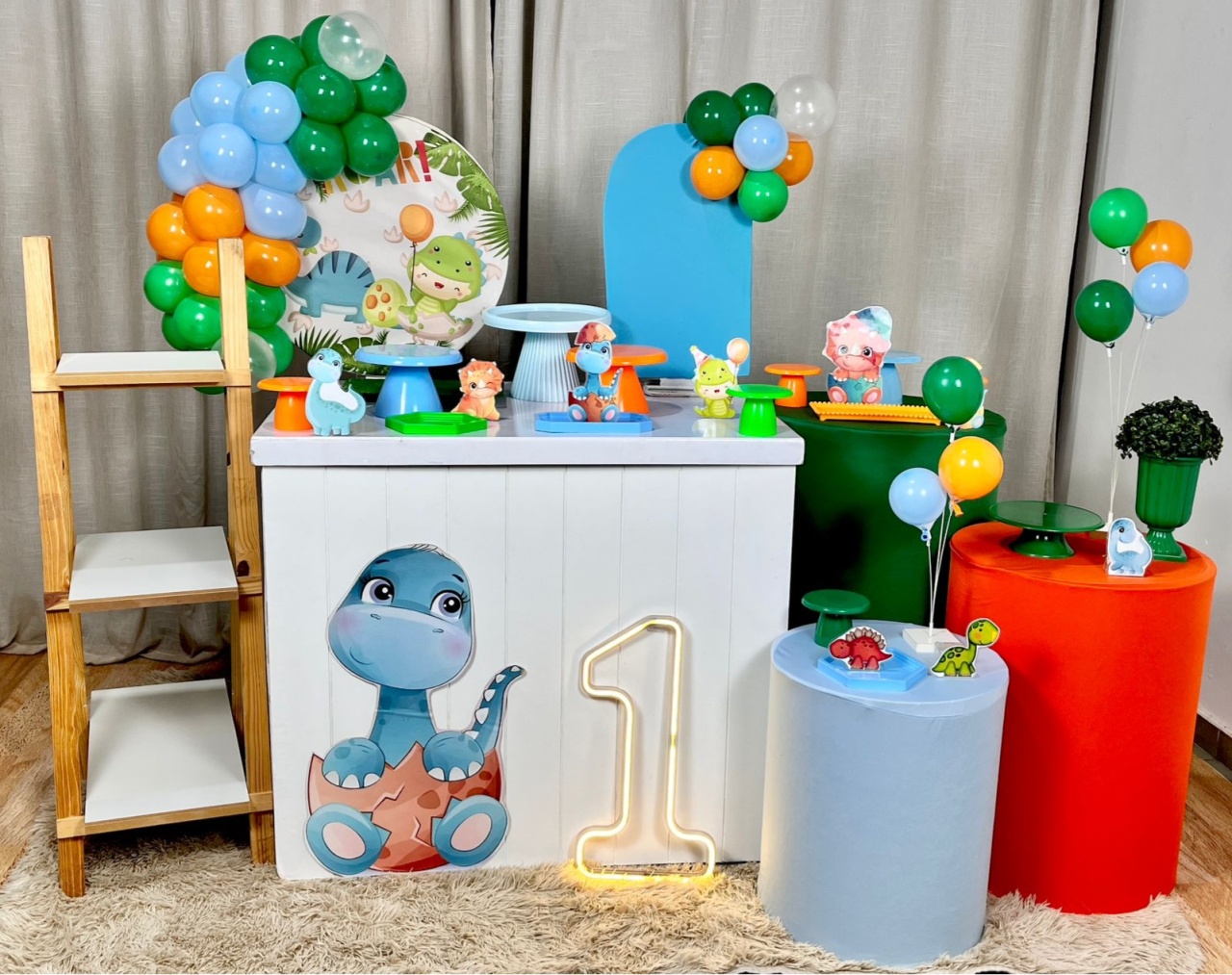 Kit Mini Festa Premium Com Led - Dino Baby Roar - É Só Um Bolinho Locações 