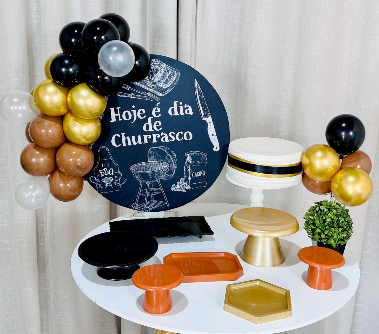 Kit Mesa Com Hoje É Dia de Churrasco 2 - É Só Um Bolinho Locações 