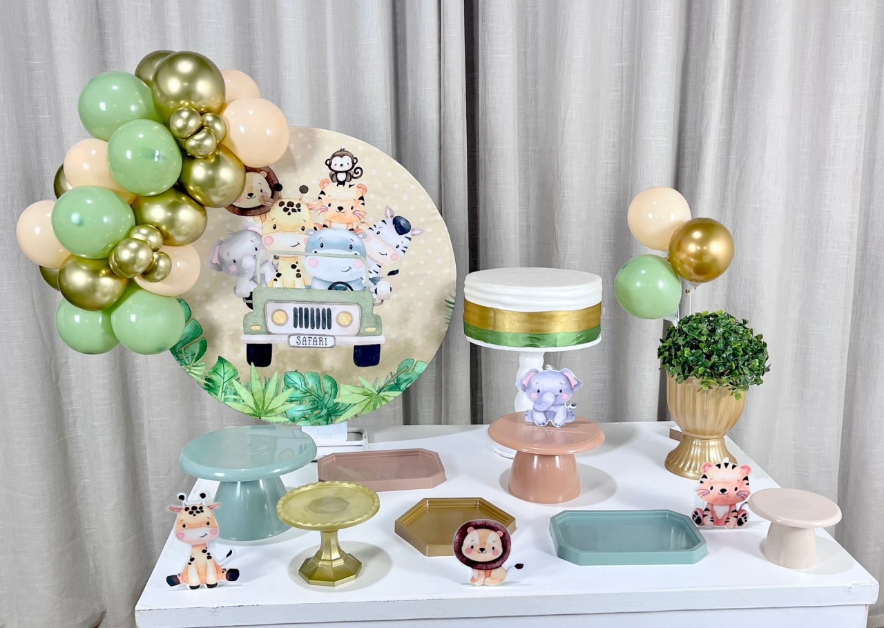 Kit Mesa Com Balão -  Safari 2 - É Só Um Bolinho Locações 