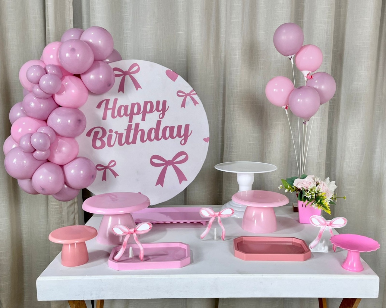 Kit Mesa Com Balão - Happy Birthday 14 - É Só Um Bolinho Locações 