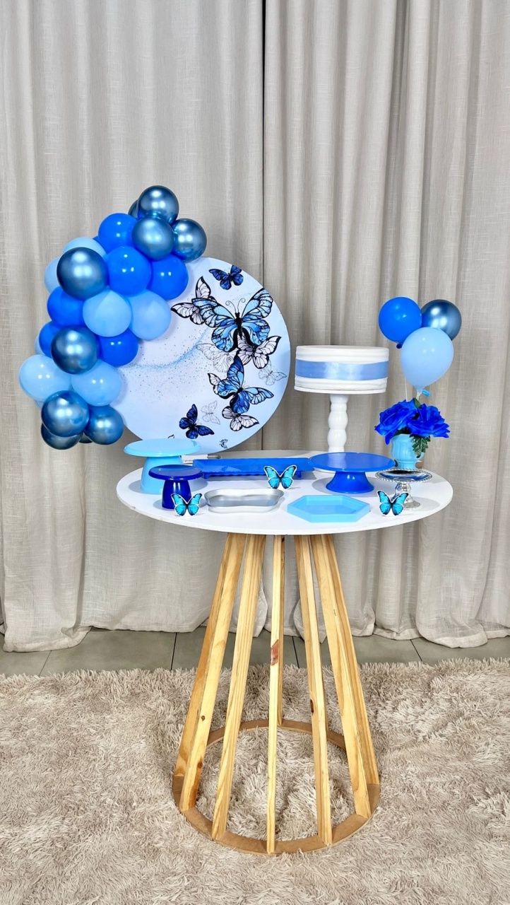 Kit Composto Com Balão - Borboleta Azul  - É Só Um Bolinho Locações 