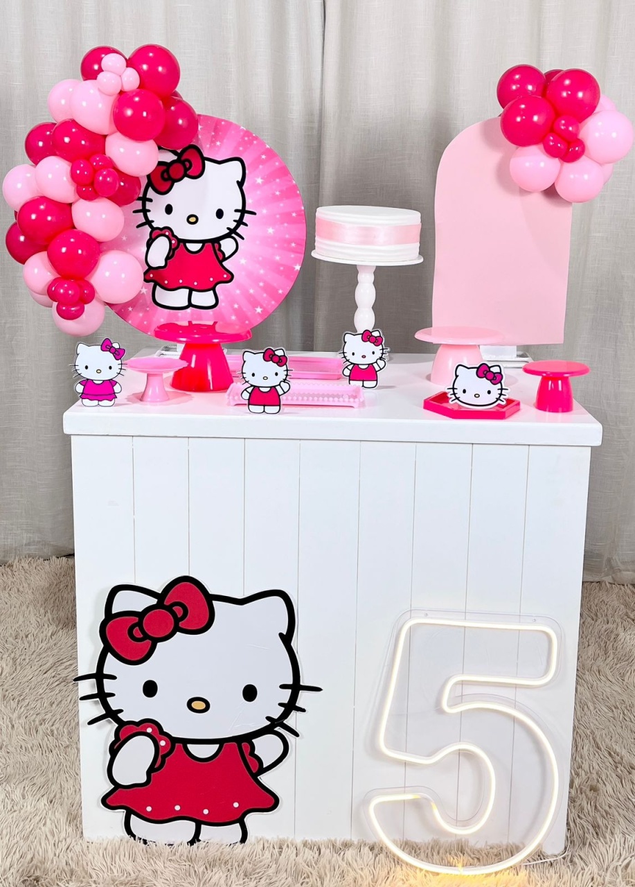Kit Mini Festa Basic Com Led - Hello Kit 2 - É Só Um Bolinho Locações 