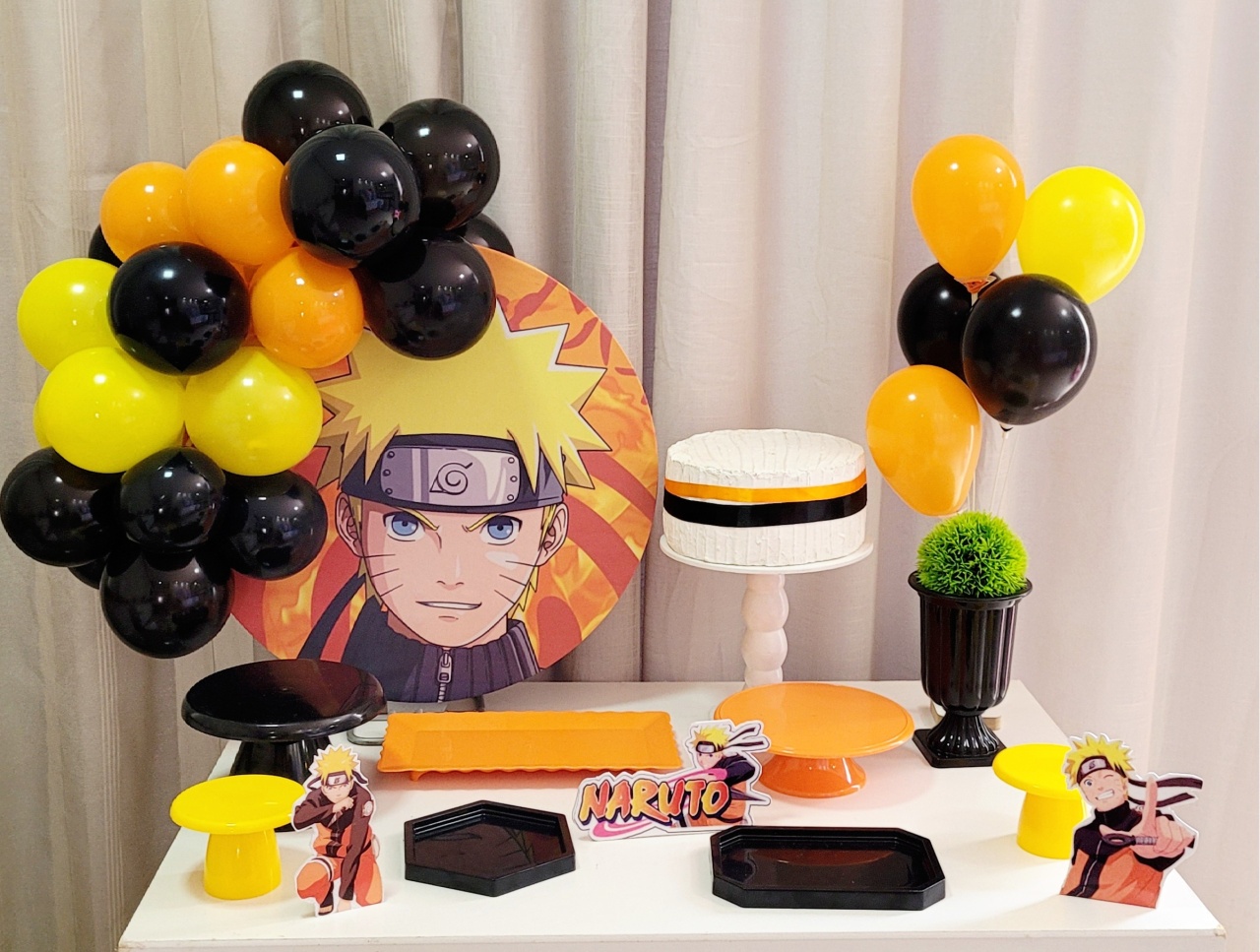 Kit Mesa Com Balão -  Naruto - É Só Um Bolinho Locações 
