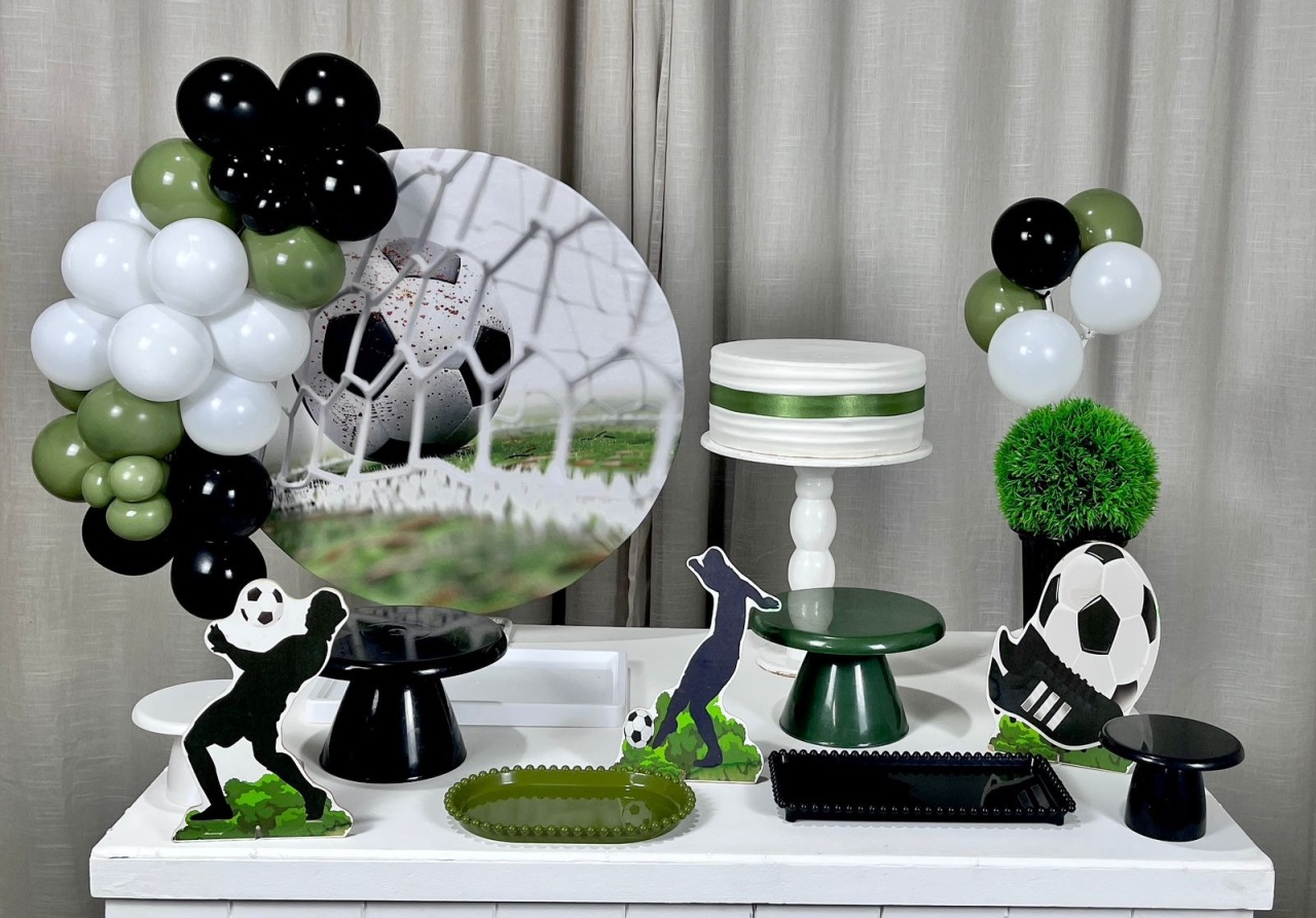 Kit Mesa Com Balão -  Futebol 4 - É Só Um Bolinho Locações 