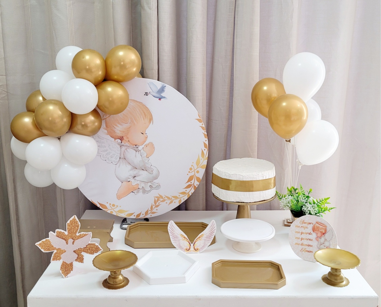 Kit Mesa Com Balão  - Batizado 3 - É Só Um Bolinho Locações 