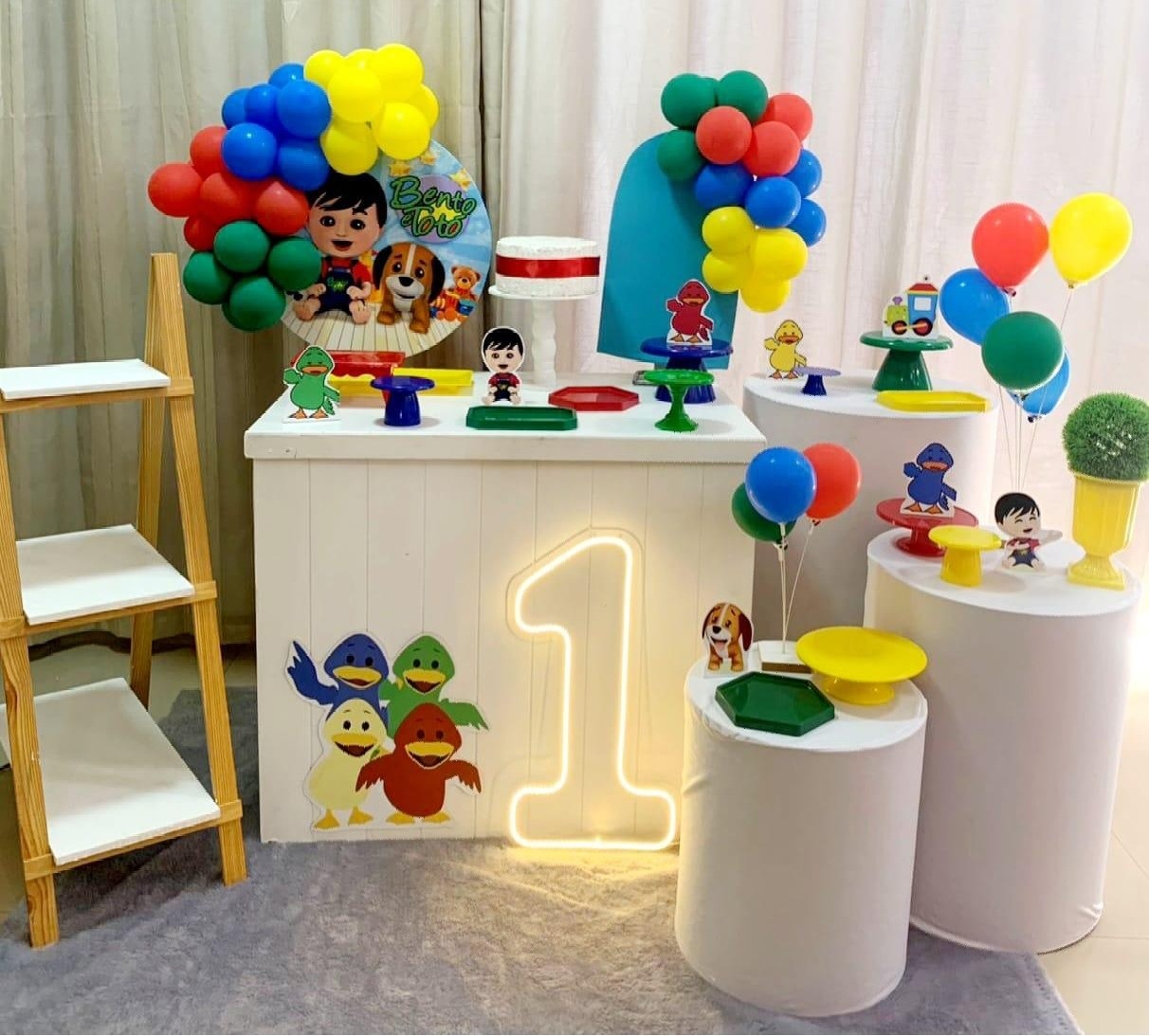 Kit Mini Festa Premium Com Balão - Bento Toto  - É Só Um Bolinho Locações 