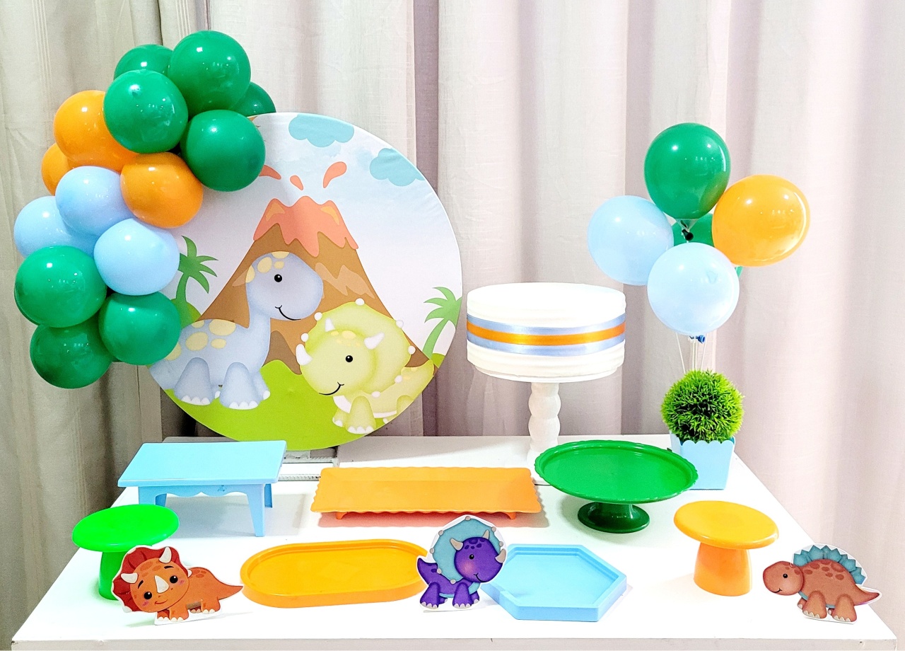 Kit Mesa Com Balão -  Dino Baby 1 - É Só Um Bolinho Locações 