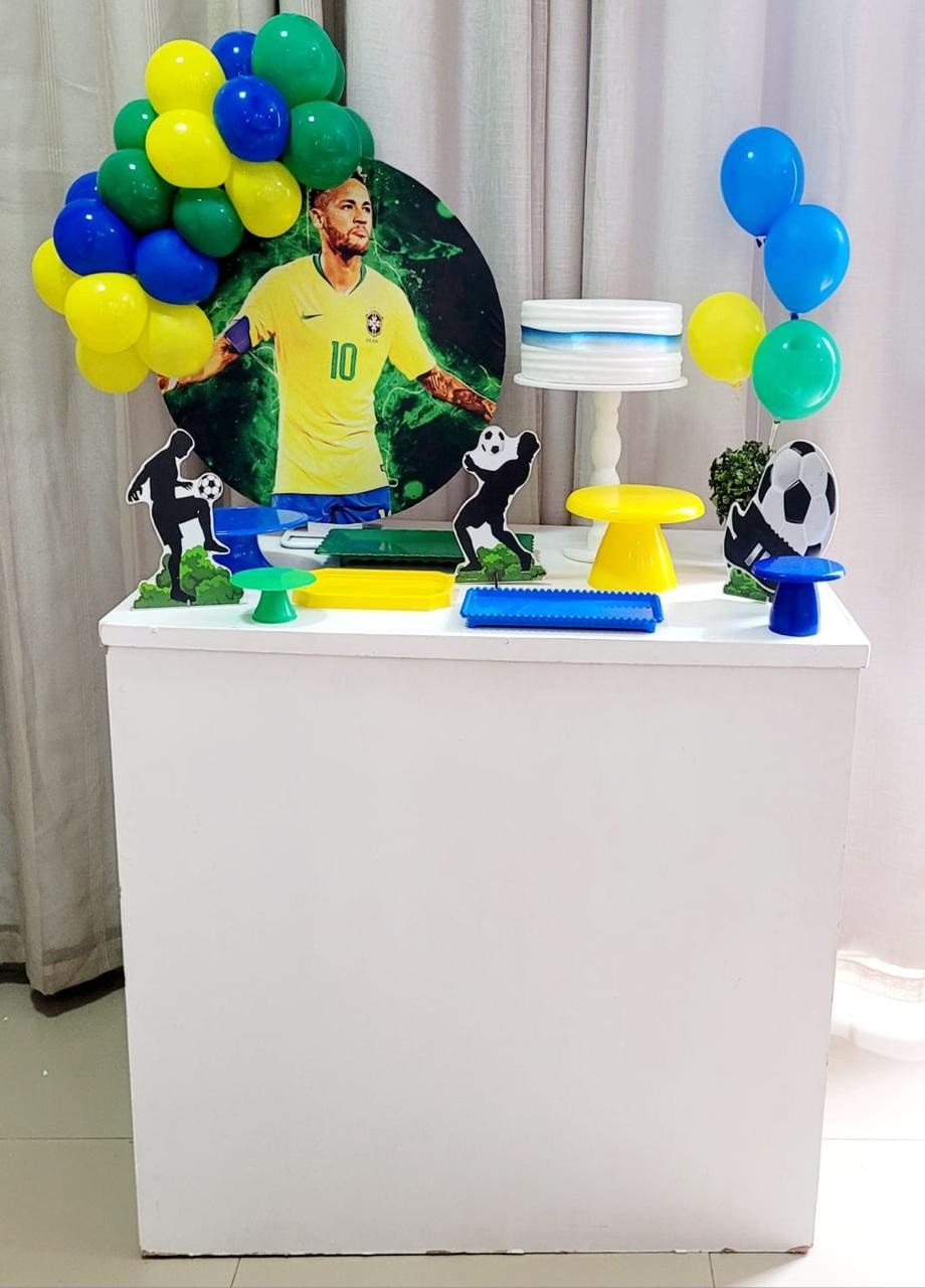 Kit Composto Com Balão - Neymar 1 - É Só Um Bolinho Locações 