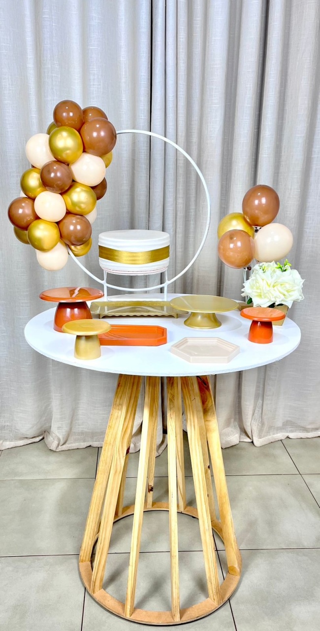 Kit Composto Com Balão - Arco Vazado - É Só Um Bolinho Locações 