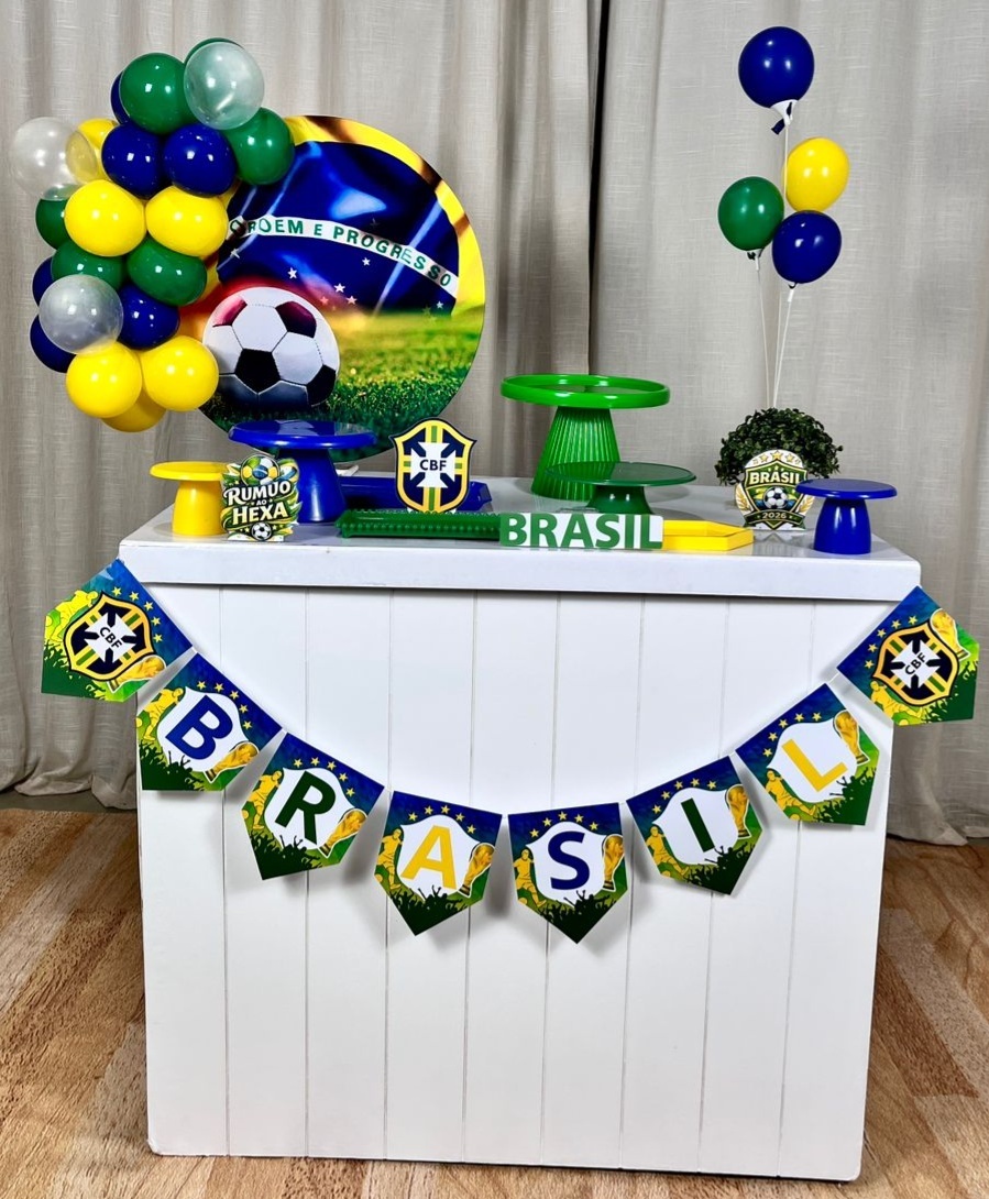 Kit Composto Com Balão -  Brasil Com Banderola  - É Só Um Bolinho Locações 