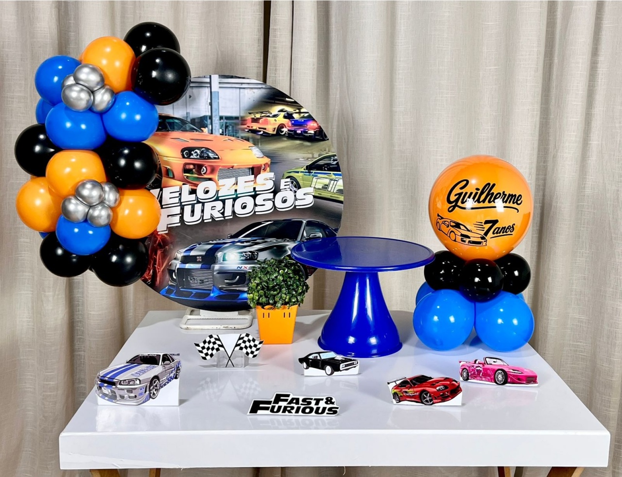 Kit Mesa Com Balão -Velozes E Furiosos + Box - É Só Um Bolinho Locações 