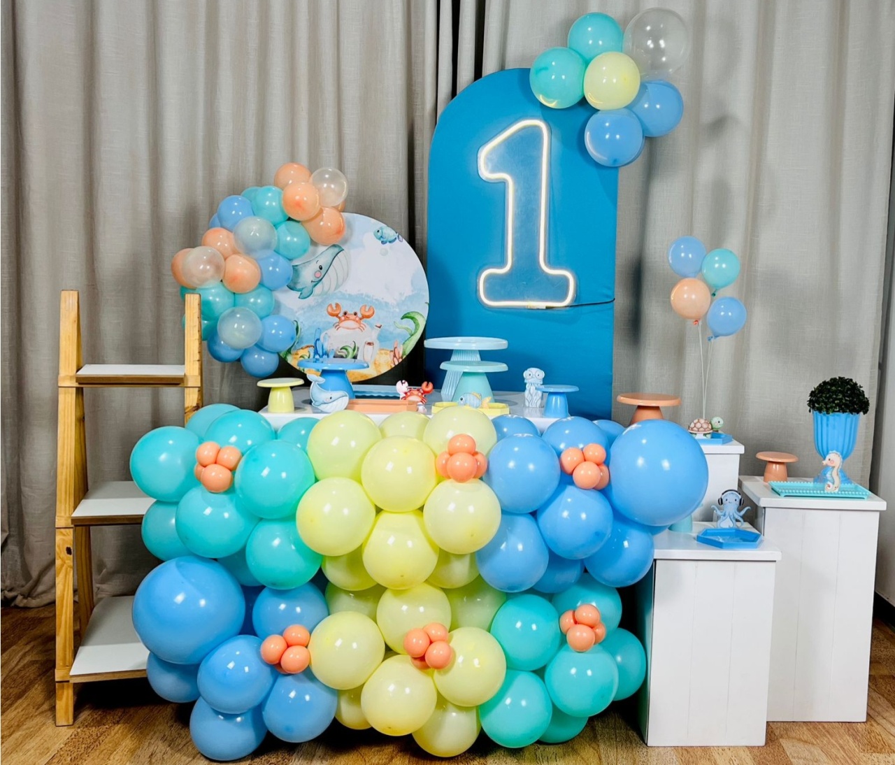 Kit Mini Festa Gold Premium Com Led - Fundo Do Mar Aquarelado - É Só Um Bolinho Locações 