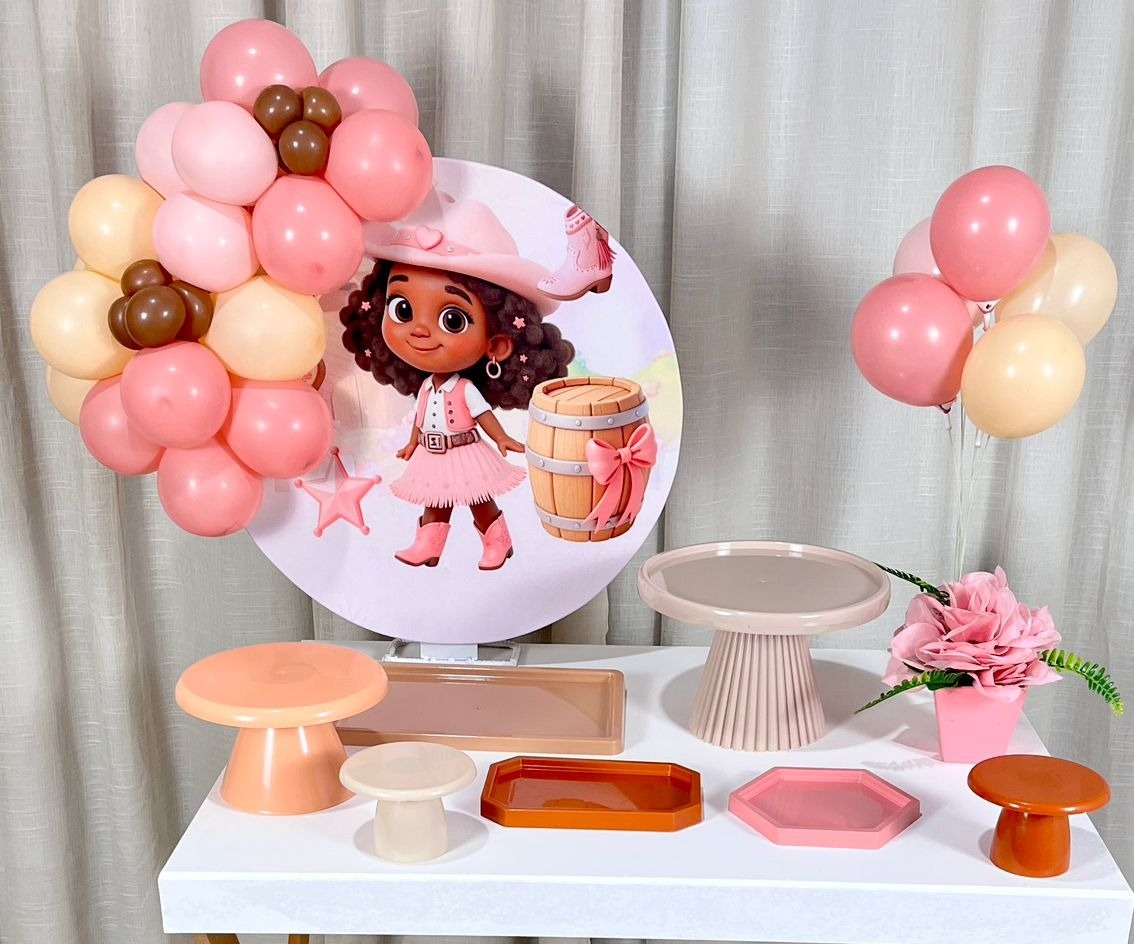 Kit Mesa Com Balão - Cowgirl 4 - É Só Um Bolinho Locações 